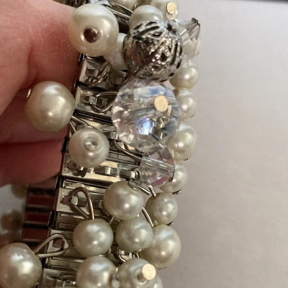 Vintage Expandable Faux Pearl Bead Chunky Jingle Bracelet - Picture 12 of 12